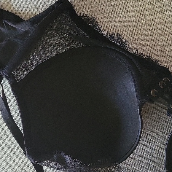 VICTORIA'S SECRET bra  size 34 D - Picture 11 of 11